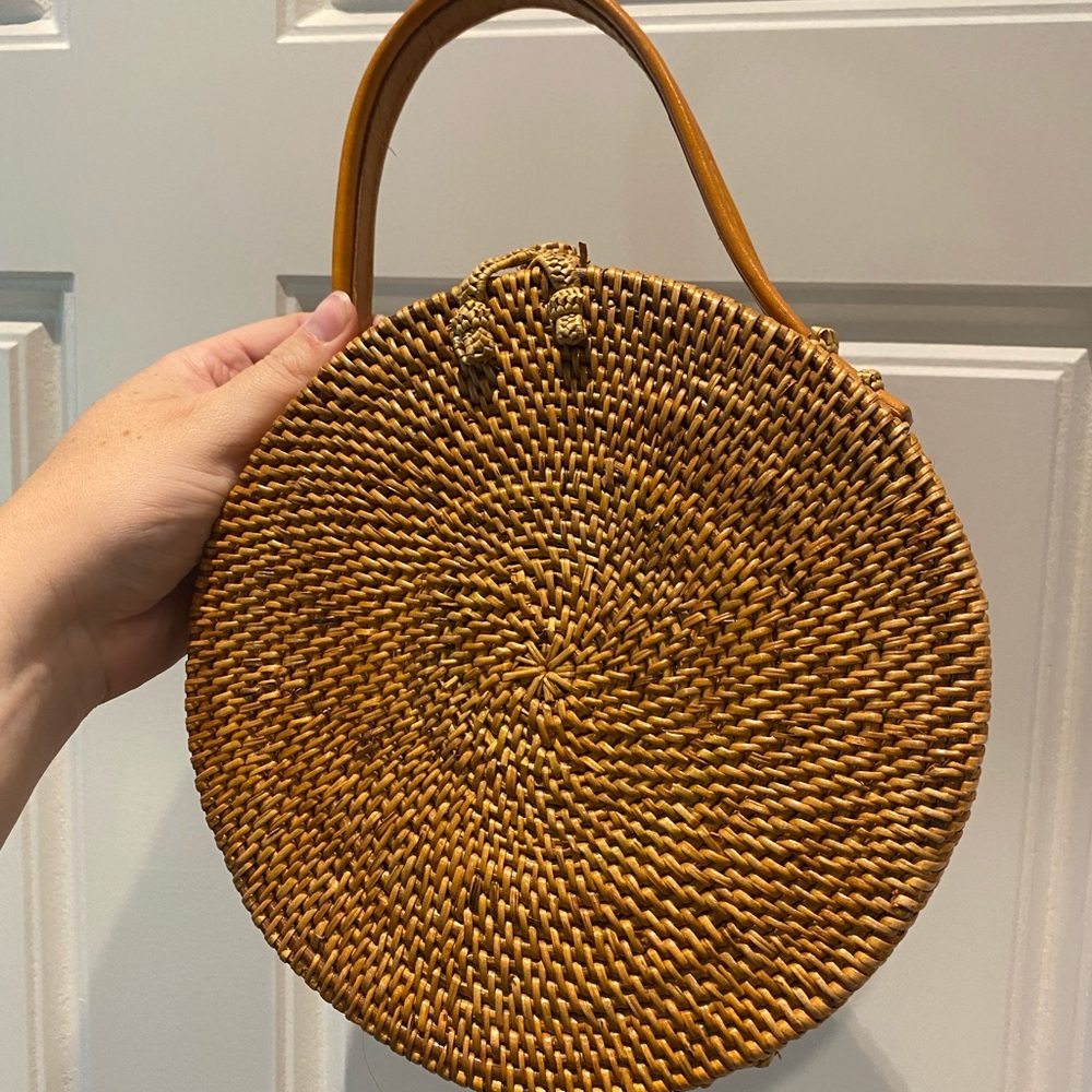 Rattan round purse / bag / top handle